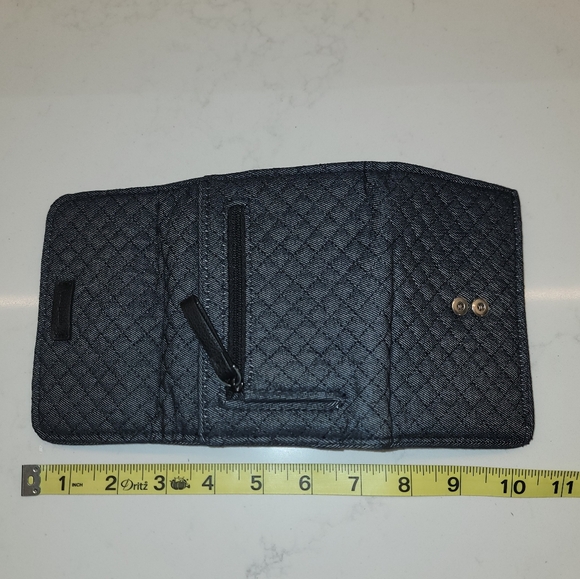 Vera Bradley Riley Dark Denim Quilted Zipper Wallet RFID Protection - Picture 8 of 9